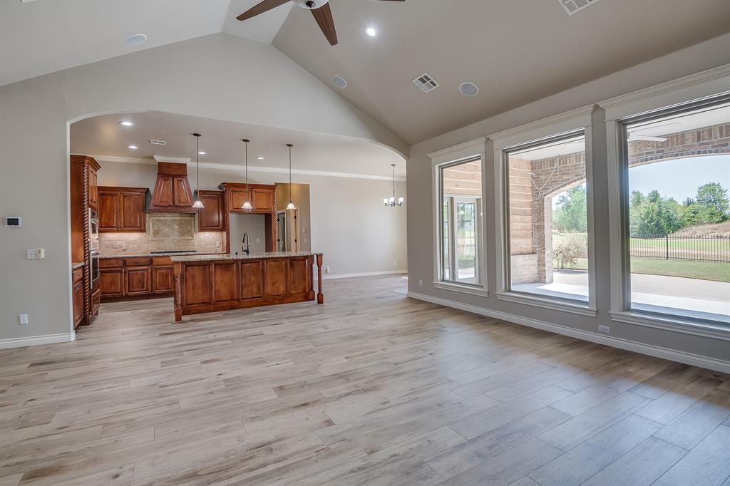 1400 Sawgrass Drive Property Photo 15