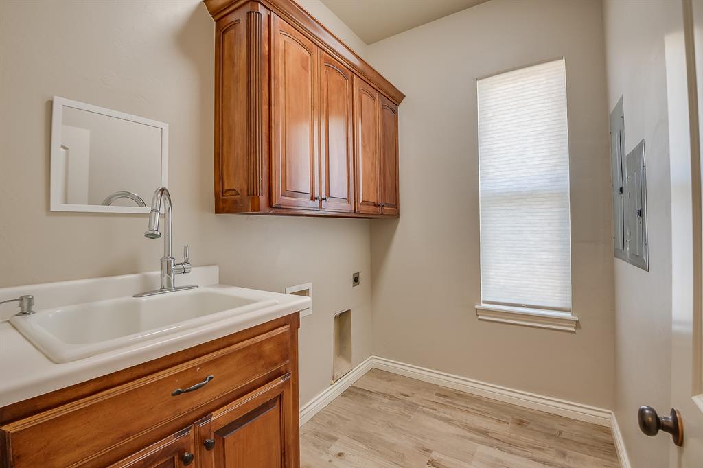 1400 Sawgrass Drive Property Photo 22