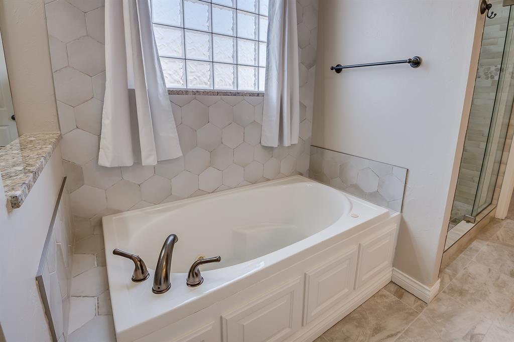 1400 Sawgrass Drive Property Photo 28
