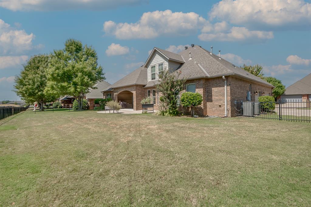 1400 Sawgrass Drive Property Photo 41