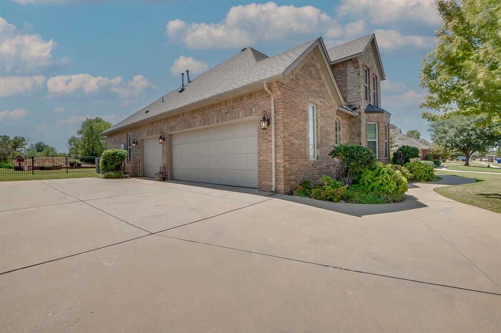 1400 Sawgrass Drive Property Photo 47