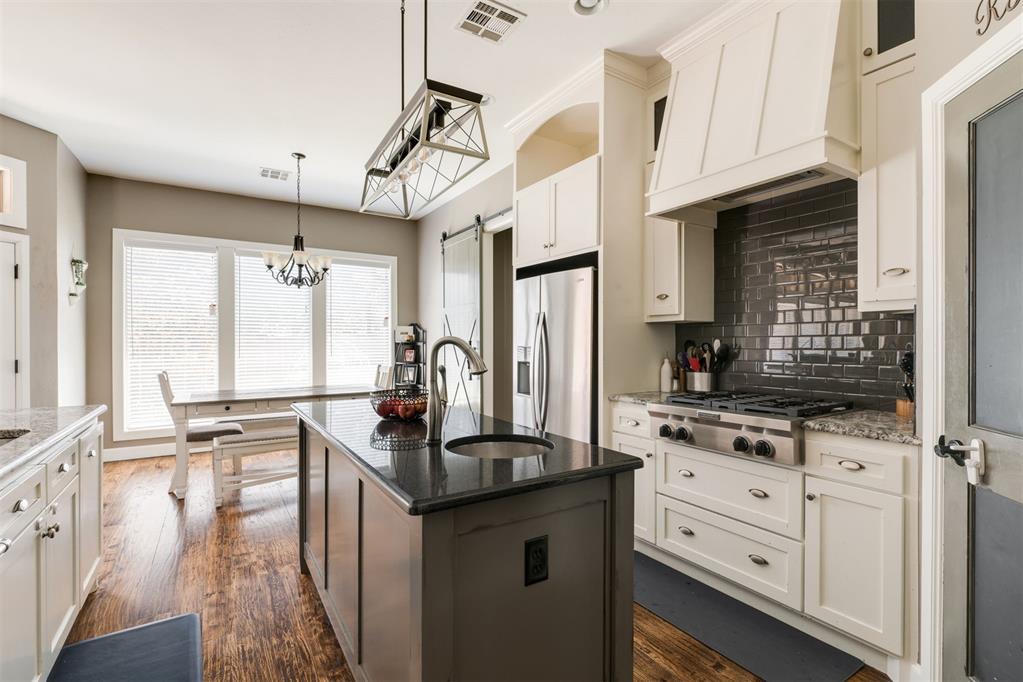 1008 Bayonne Bridge Court Property Photo 12