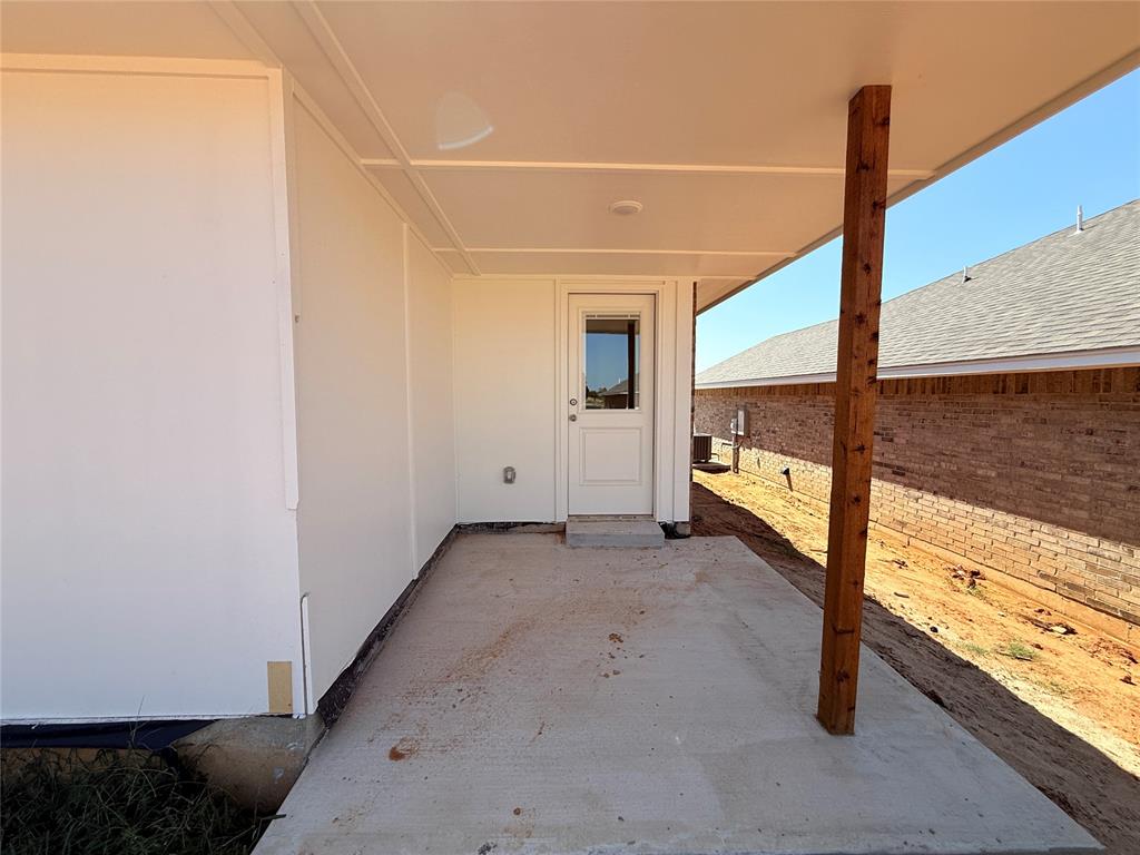 21235 Se 32nd Street Property Photo 9