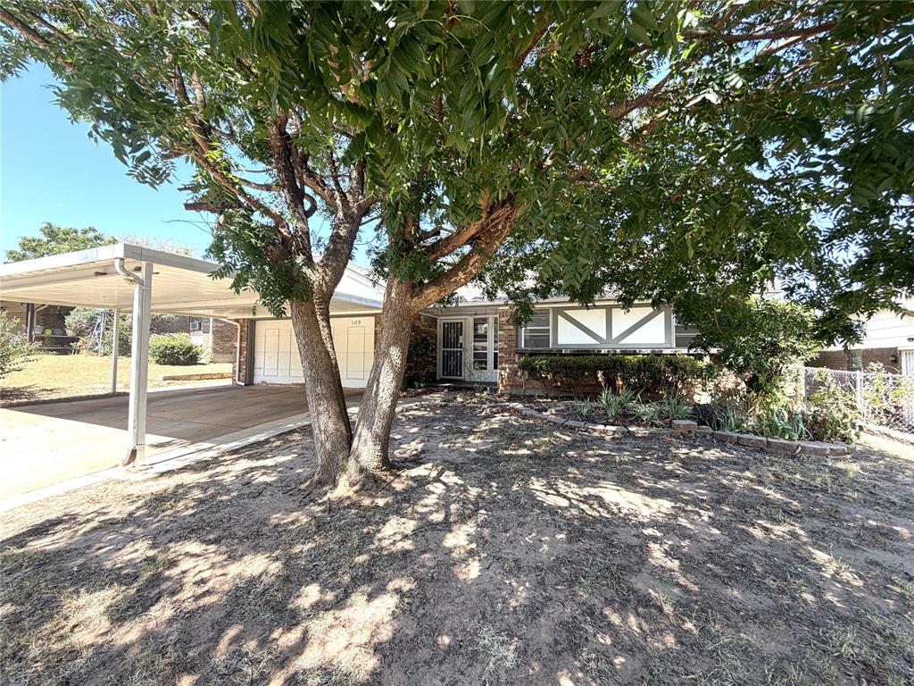109 W Campbell Drive Property Photo 3