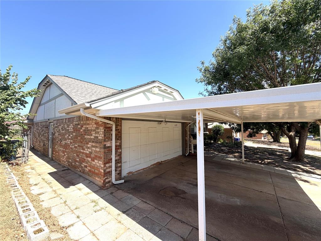 109 W Campbell Drive Property Photo 5