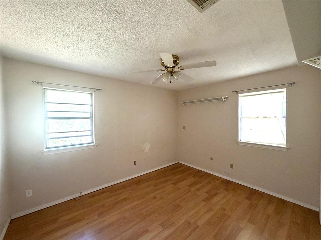 109 W Campbell Drive Property Photo 12
