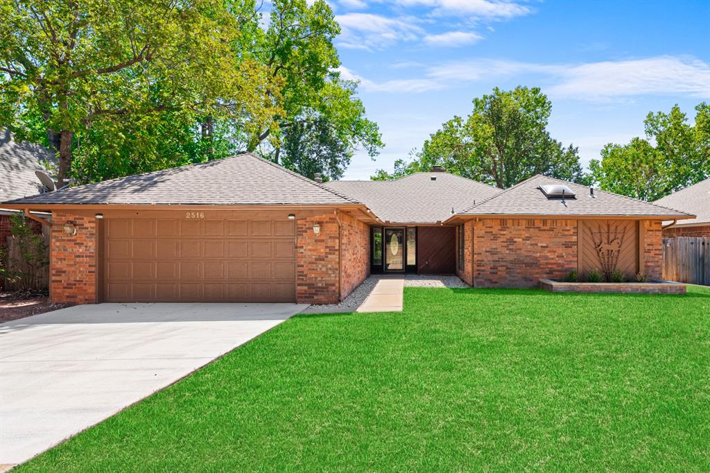 2516 Antelope Trail Property Photo 1