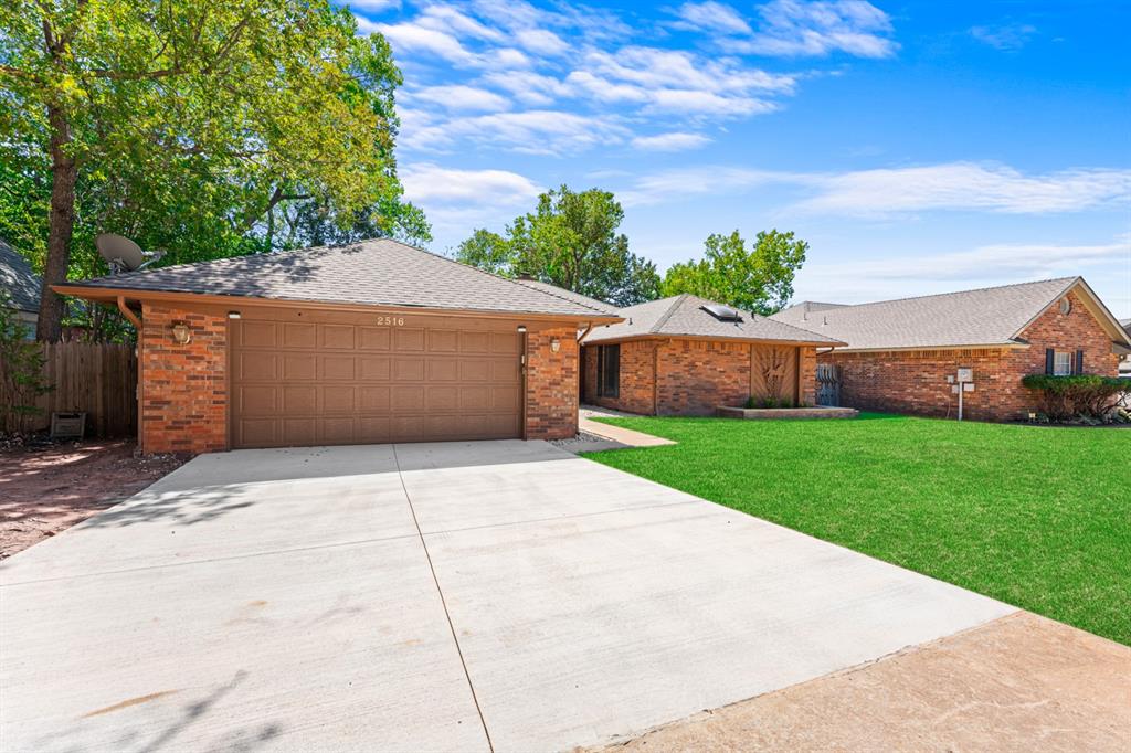2516 Antelope Trail Property Photo 3