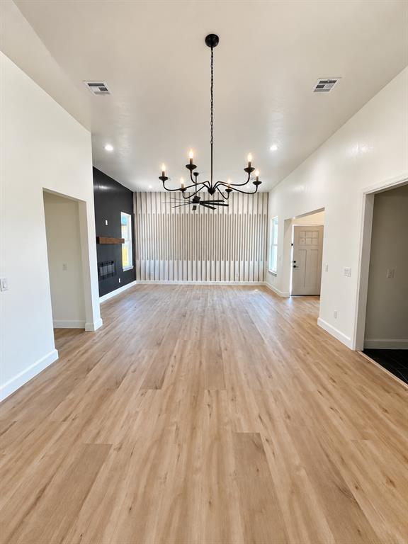 4210 N Shadybrook Drive Property Photo 3