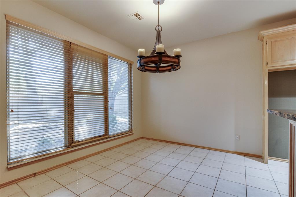 15912 Sheffield Boulevard Property Photo 8