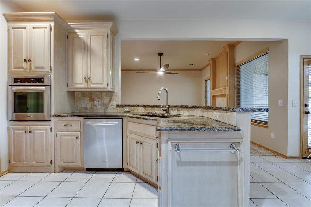15912 Sheffield Boulevard Property Photo 10