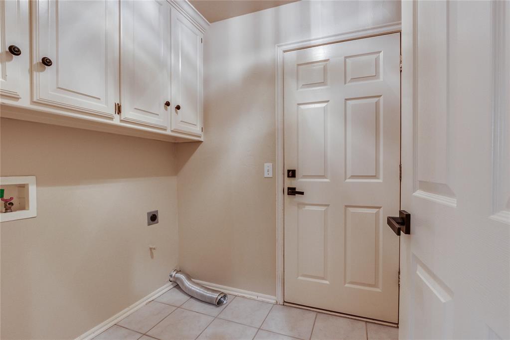 15912 Sheffield Boulevard Property Photo 14