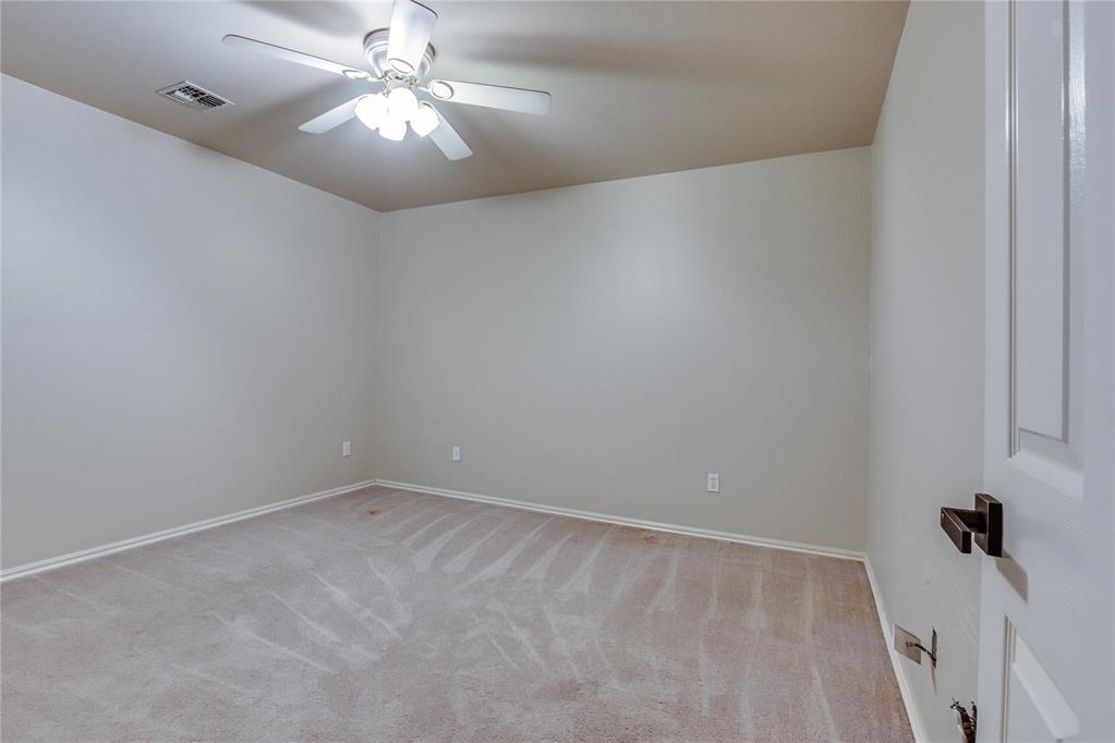 15912 Sheffield Boulevard Property Photo 19
