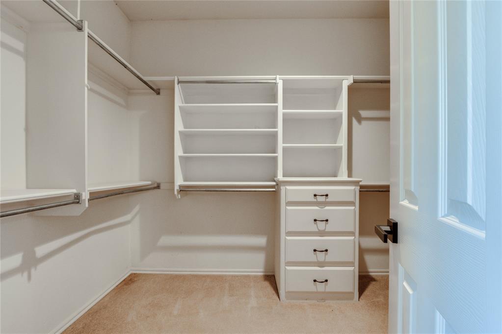 15912 Sheffield Boulevard Property Photo 26