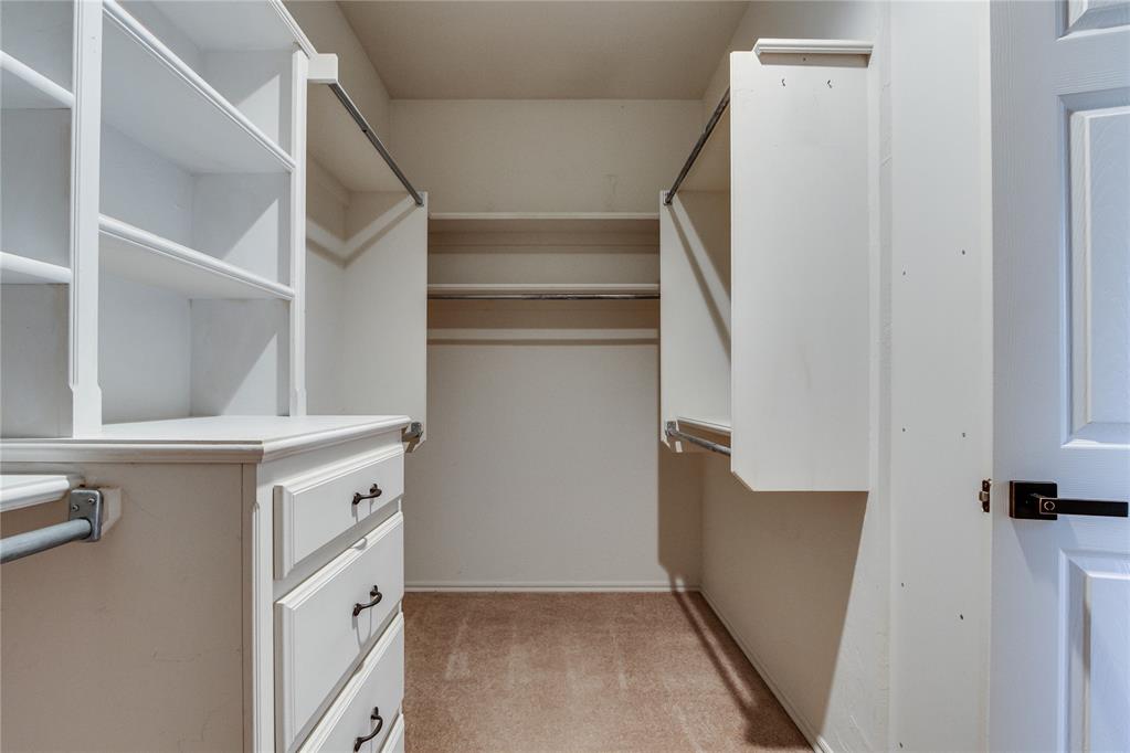 15912 Sheffield Boulevard Property Photo 27