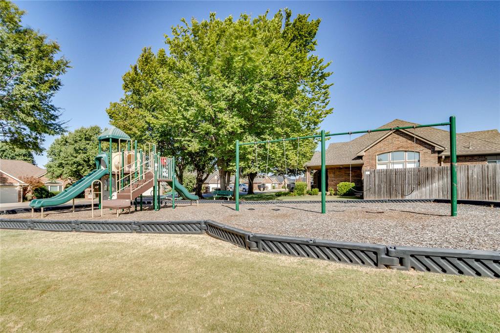 15912 Sheffield Boulevard Property Photo 36