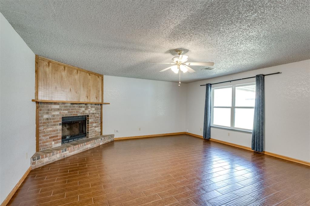 10012 S Clegern Avenue Property Photo 3