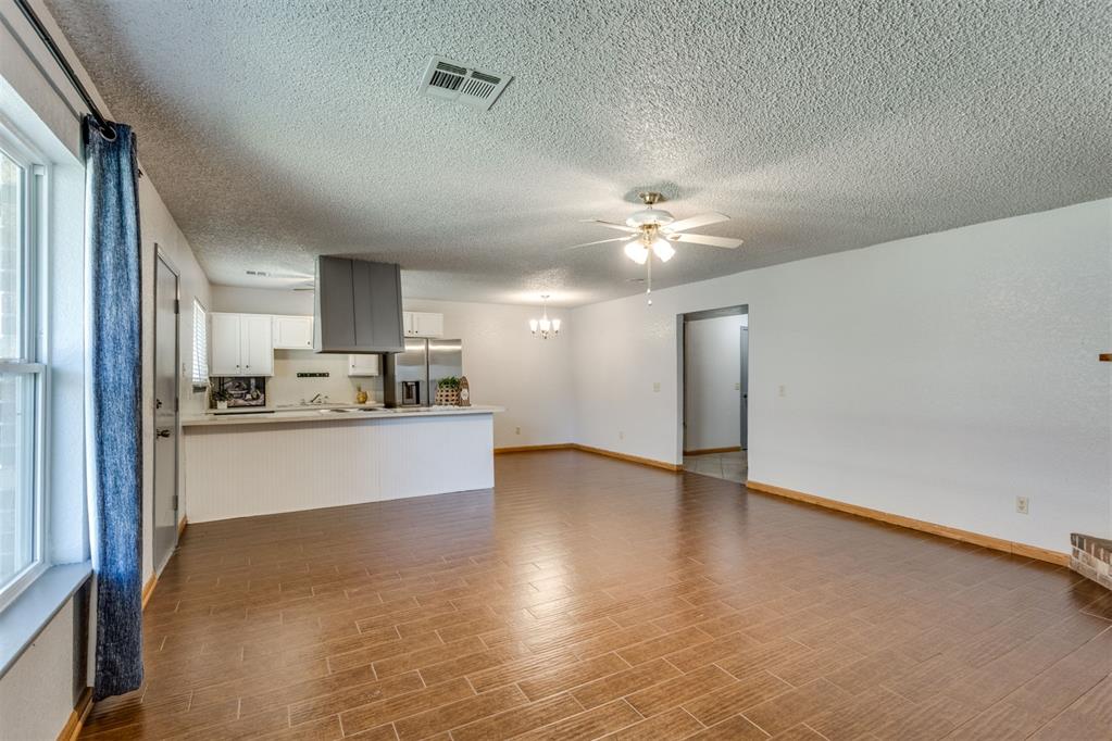 10012 S Clegern Avenue Property Photo 6