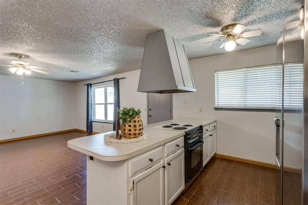 10012 S Clegern Avenue Property Photo 11