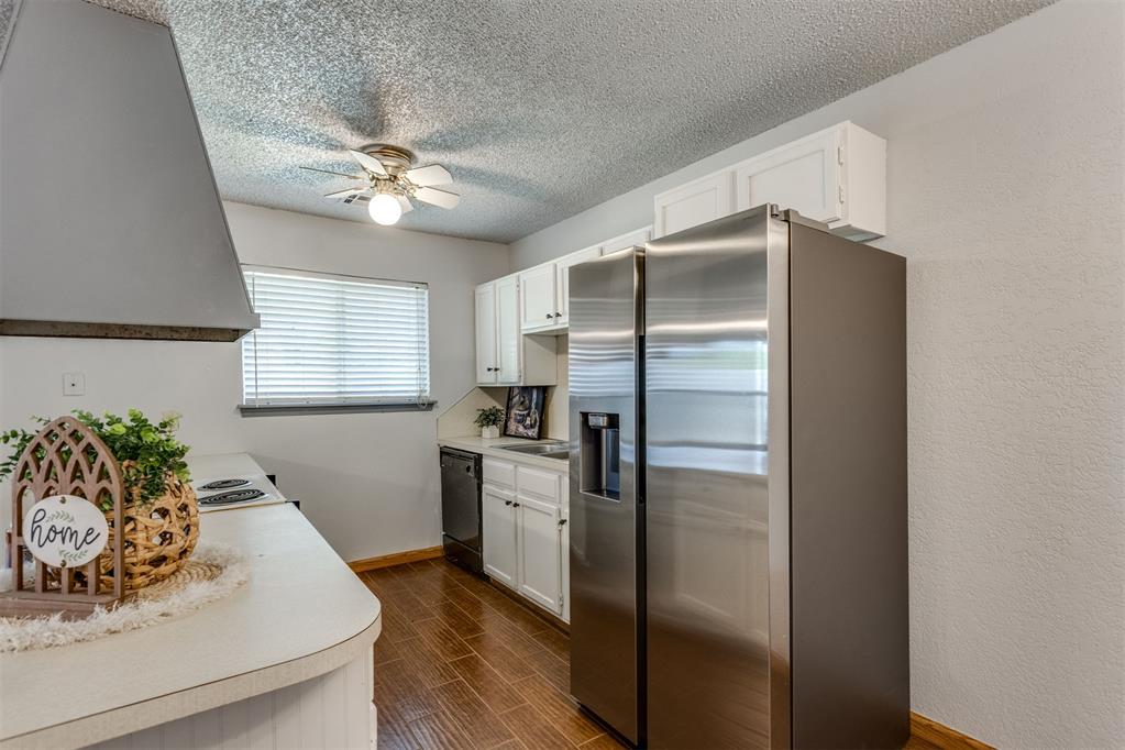 10012 S Clegern Avenue Property Photo 13
