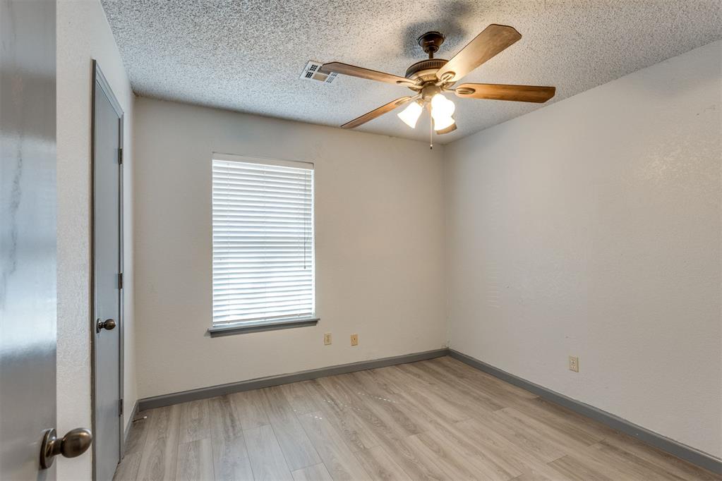 10012 S Clegern Avenue Property Photo 14