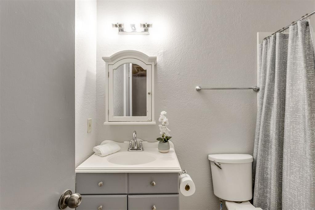 10012 S Clegern Avenue Property Photo 22