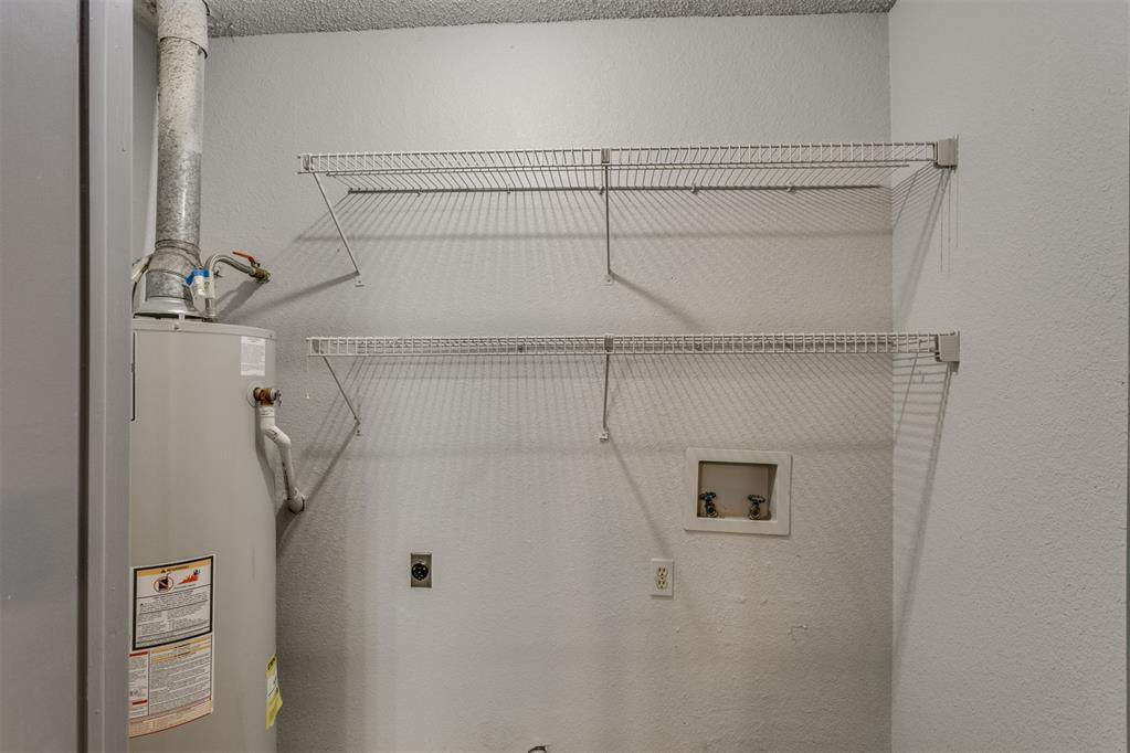 10012 S Clegern Avenue Property Photo 32