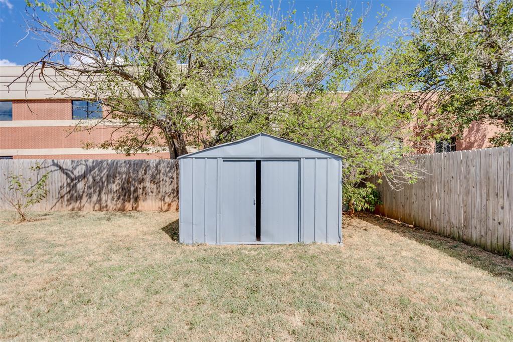 10012 S Clegern Avenue Property Photo 39