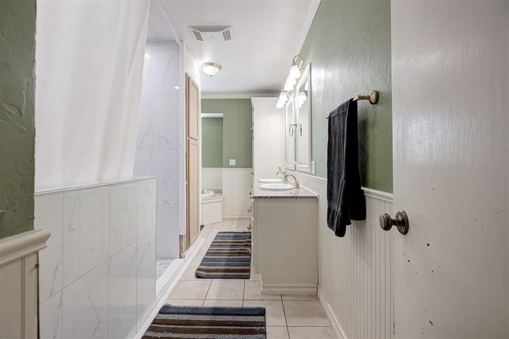 9721 Lakeland Terrace Property Photo 14