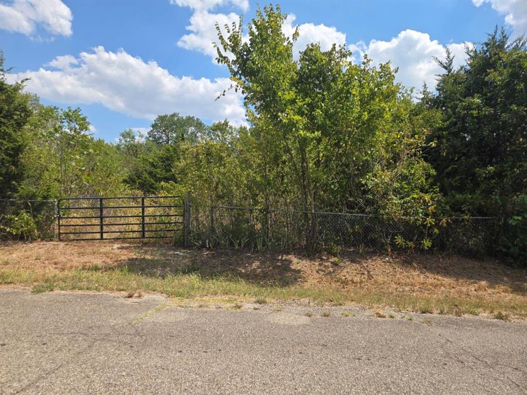 N Marshall Street Property Photo 3