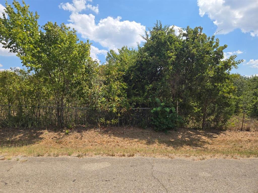 N Marshall Street Property Photo 6