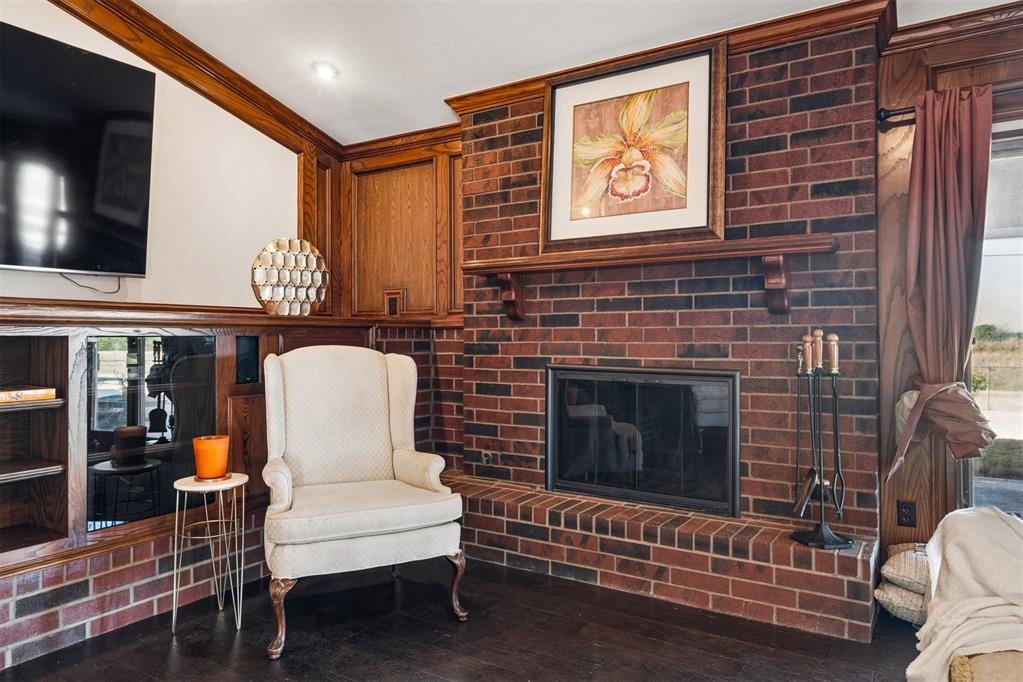 9709 Lakeshore Drive Property Photo 12