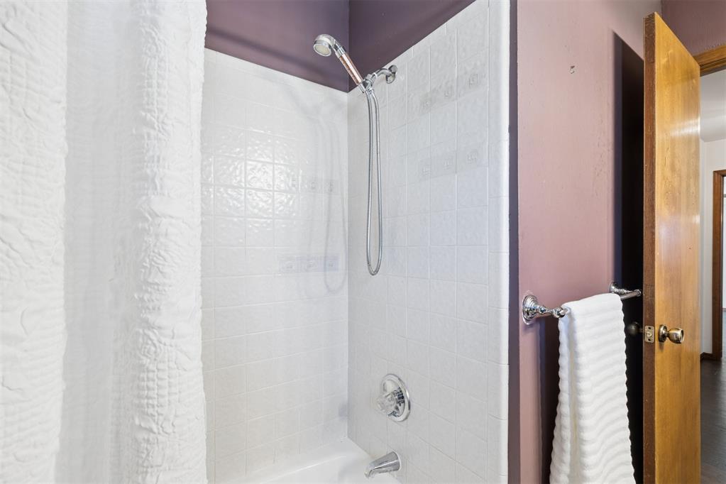 9709 Lakeshore Drive Property Photo 23