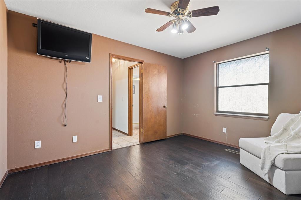 9709 Lakeshore Drive Property Photo 33