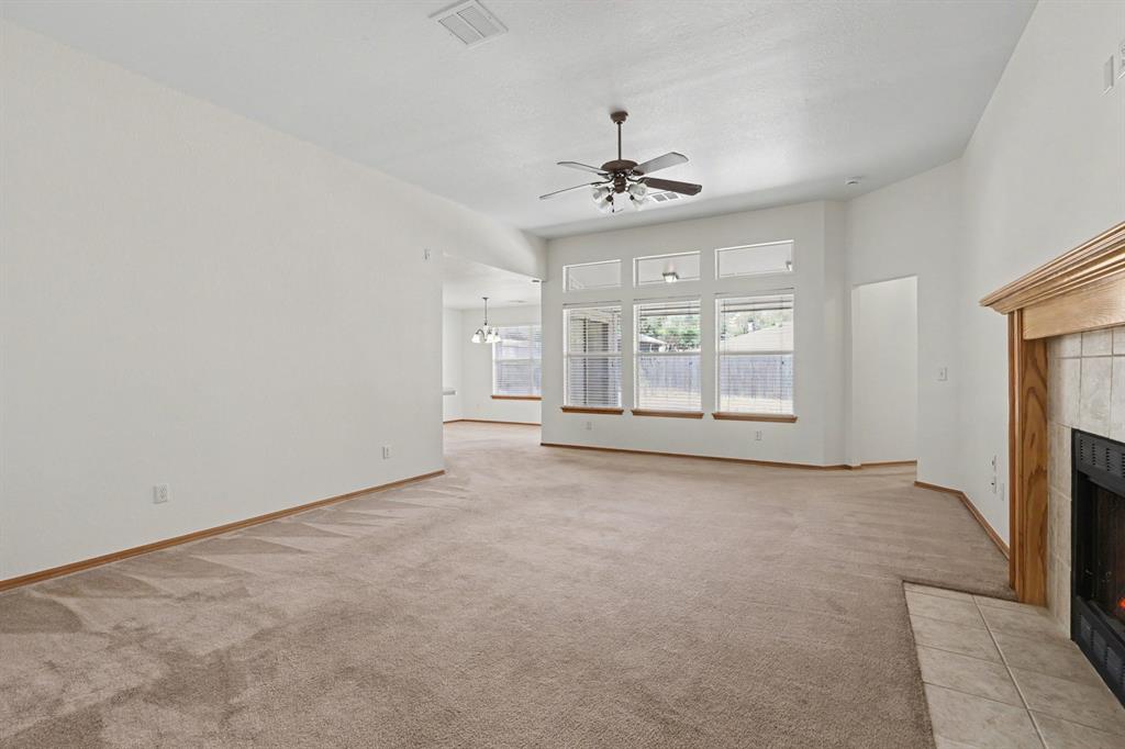 8213 Aaron Drive Property Photo 9