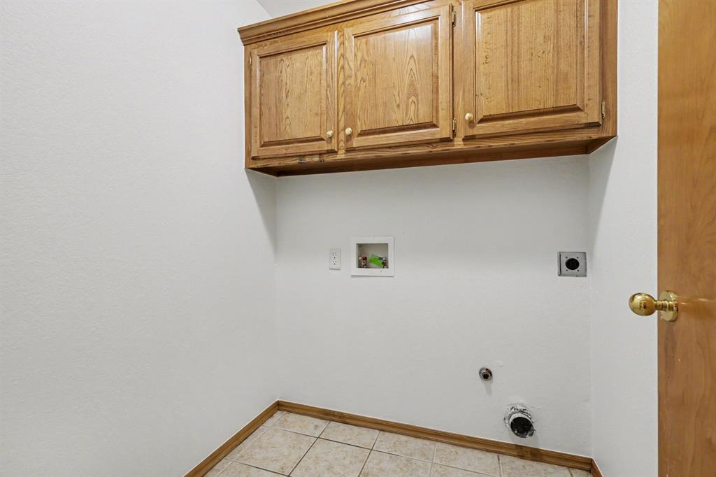 8213 Aaron Drive Property Photo 27