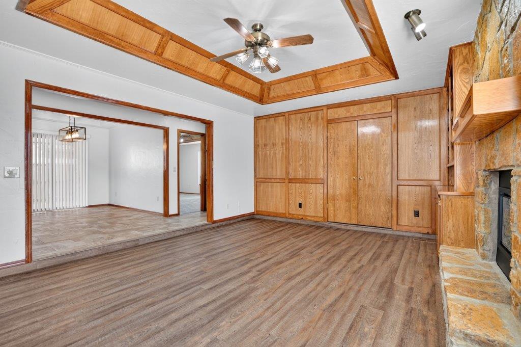 18504 Laurel Oak Drive Property Photo 8