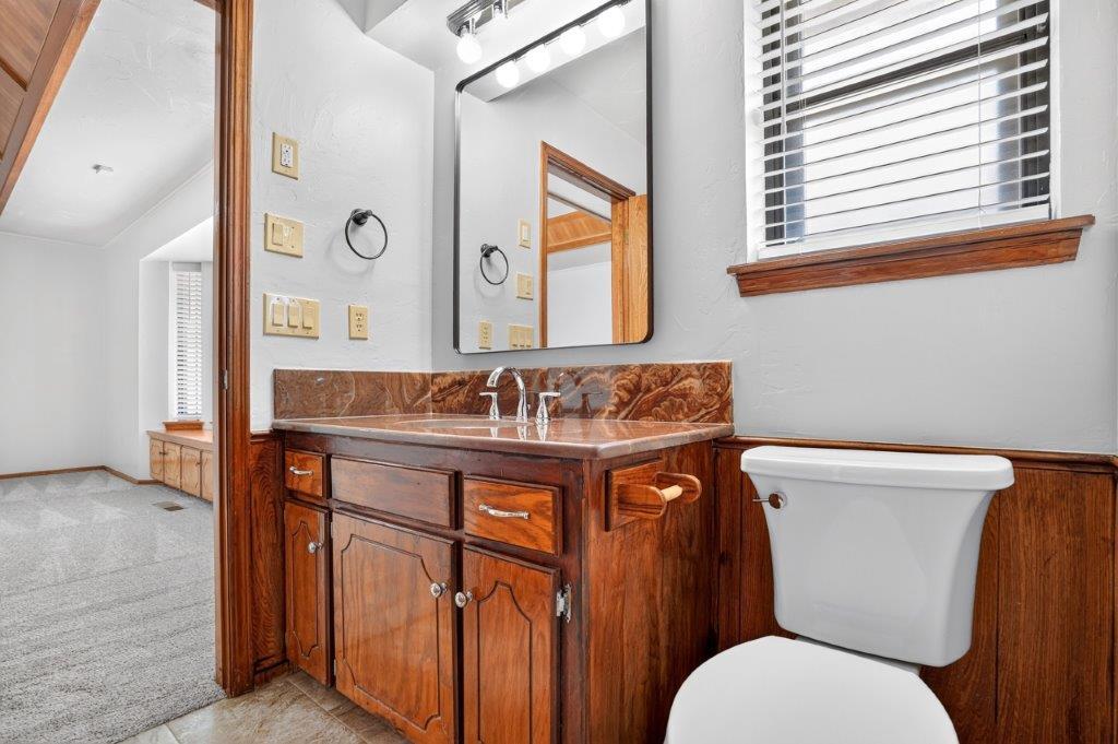 18504 Laurel Oak Drive Property Photo 18