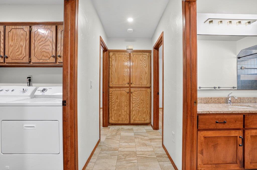 18504 Laurel Oak Drive Property Photo 19