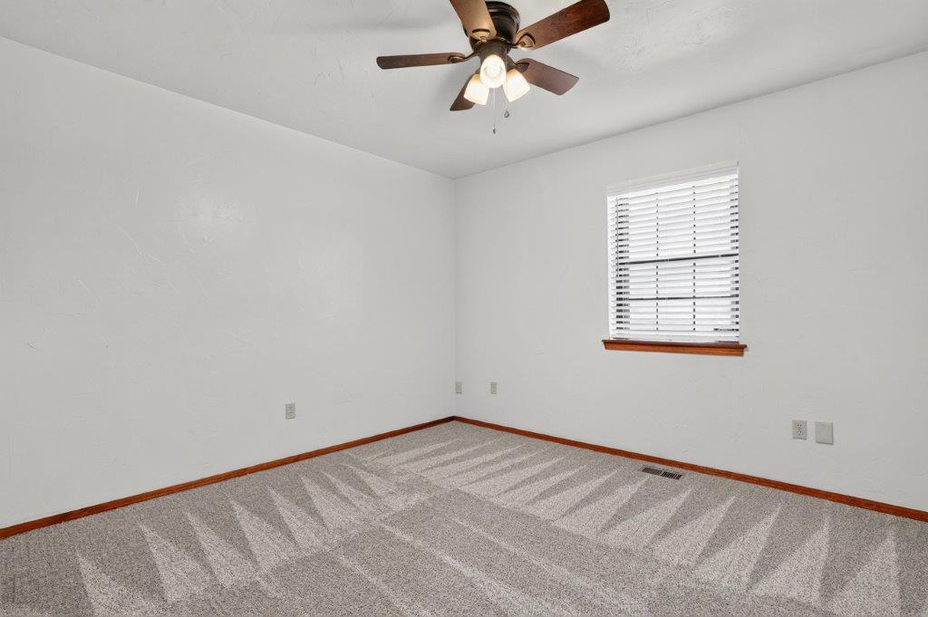 18504 Laurel Oak Drive Property Photo 22