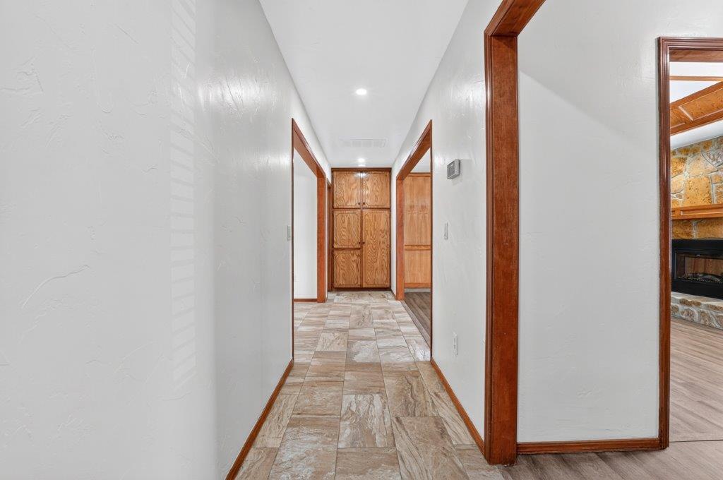 18504 Laurel Oak Drive Property Photo 24