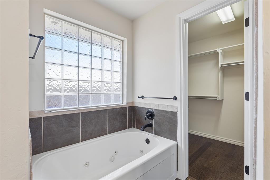 2113 Nw 158th Street Property Photo 22