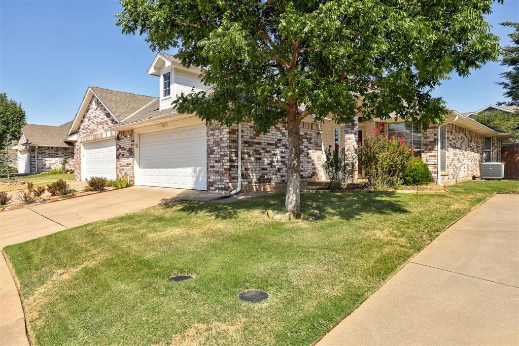 13232 Signature Circle Property Photo 4