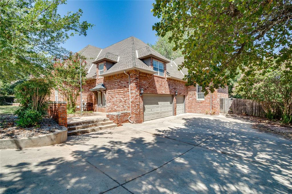 2301 Bay Hill Place Property Photo 1