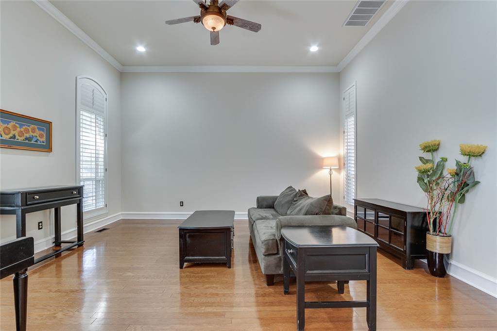 2301 Bay Hill Place Property Photo 6