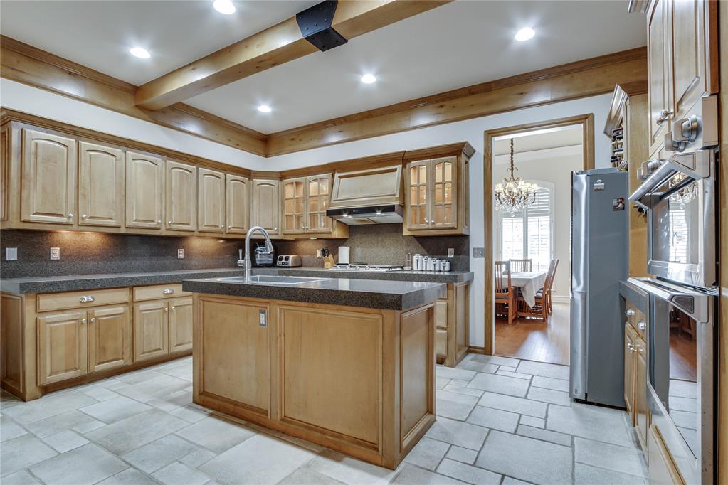 2301 Bay Hill Place Property Photo 14