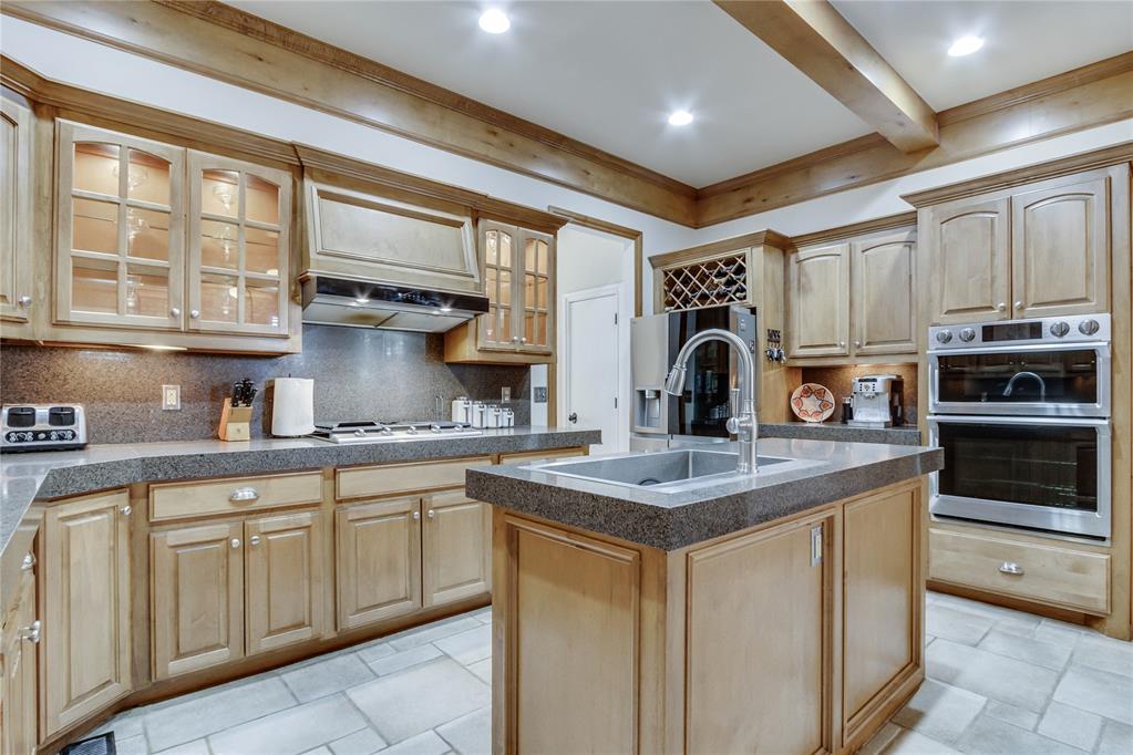 2301 Bay Hill Place Property Photo 15