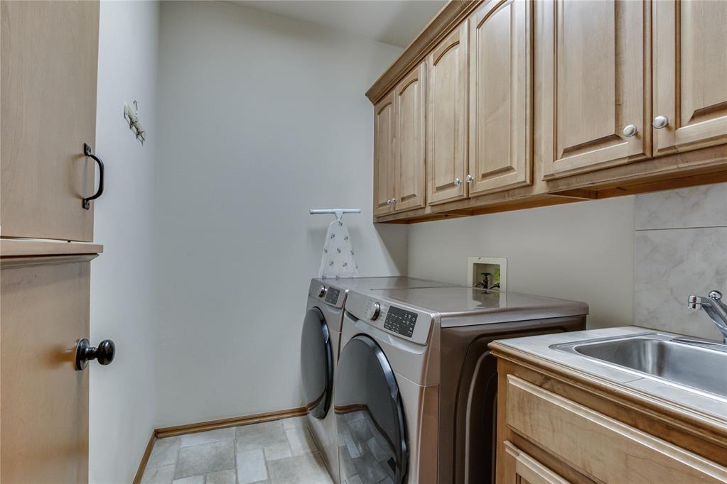 2301 Bay Hill Place Property Photo 40