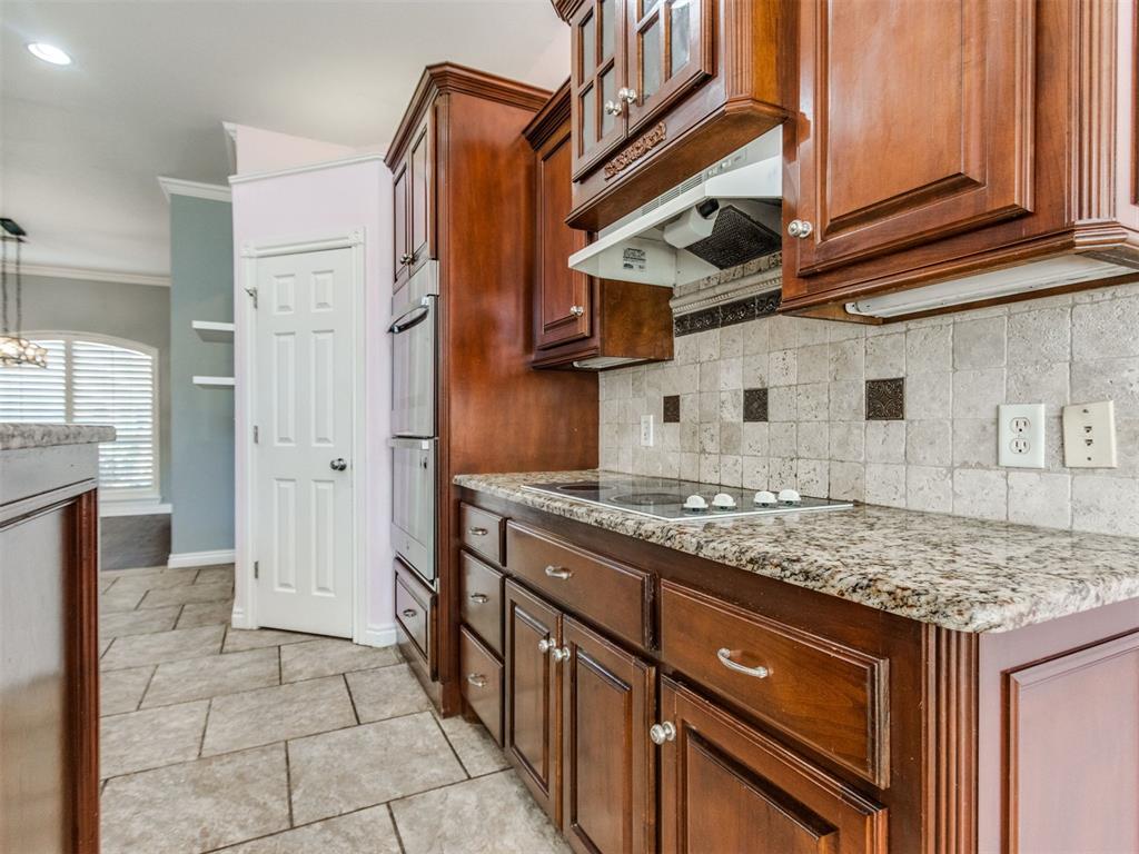 909 Hearthstone Property Photo 13