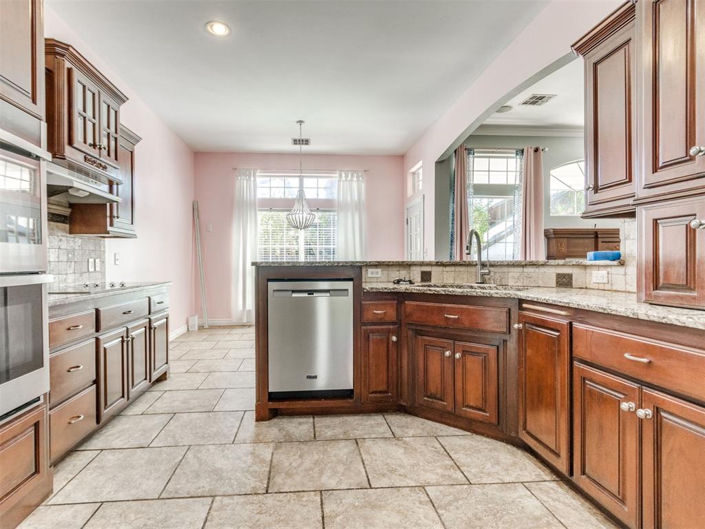 909 Hearthstone Property Photo 15